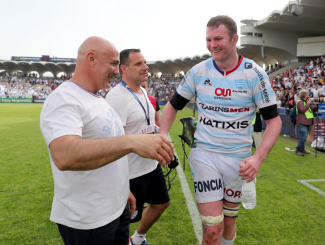 Donnacha Ryan congratulated by coaches Laurent Labit and Laurent Travers