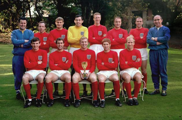 Soccer - World Cup Winners 1966 - England Team With World Cup