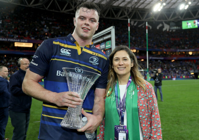 James Ryan receives the Heineken Man of the Match award from Marta Garcia