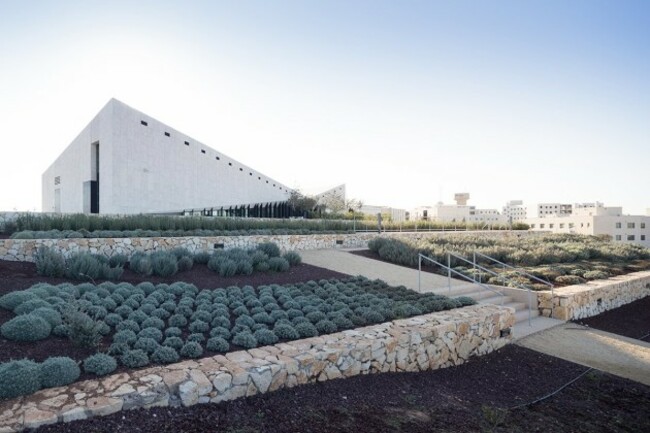 Hilltop_Presence_Palestinian_Museum_Heneghan_Peng_Iwan_Baan