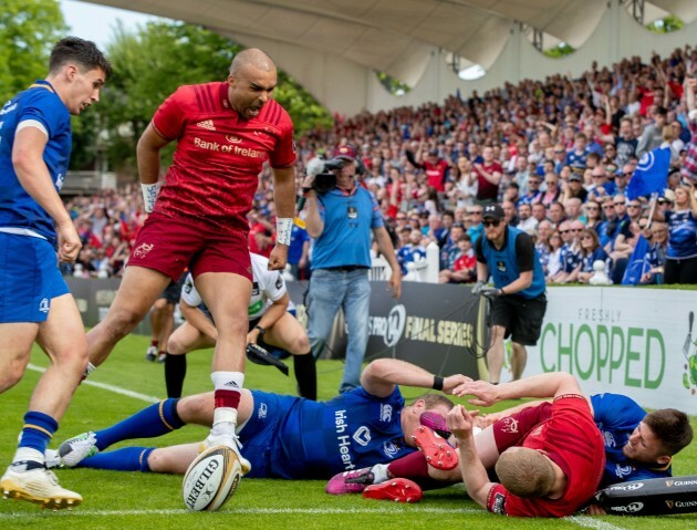 Simon Zebo celebrates team mate Keith Earls' try