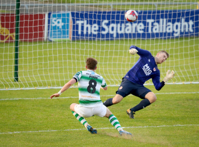 Ronan Finn scores a goal