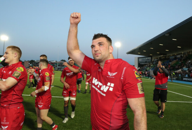 Tadhg Beirne celebrates after the game