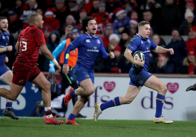 Jordan Larmour breaks to score a try