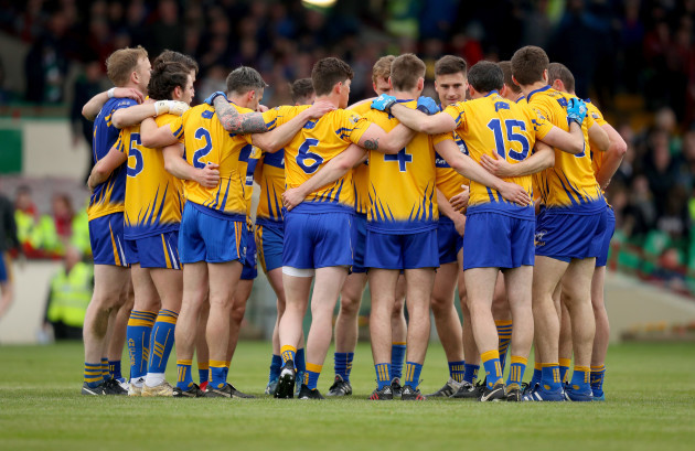Clare huddle before the game