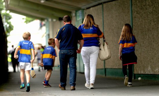 Fans arrive ahead of the game