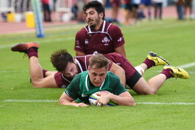 Conor Dean scores a try