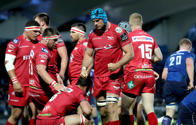 Tadhg Beirne celebrates his side winning a penalty