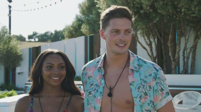 love-island-2018-tx1-couples-4