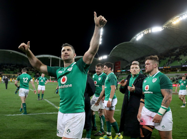 Rob Kearney applauds the supporters after the game
