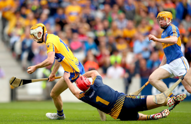 Aaron Cunningham goes past goalkeeper Darragh Mooney and Donagh Maher to score his sides second goal