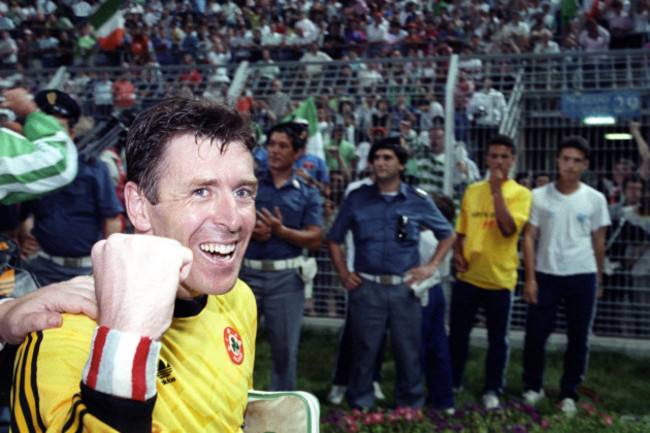 Soccer - World Cup Italia 90 - Group F - Netherlands v Ireland - Stadio Della Favorita Stadium, Palermo