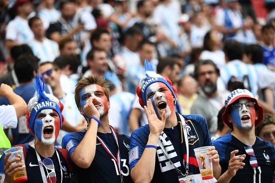 FBL-WC-2018-MATCH50-FRA-ARG-FANS