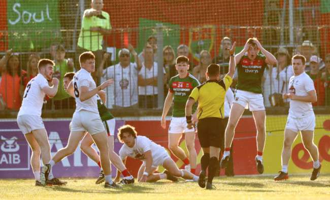 Conor Loftus and Diarmuid O’Connor dejected