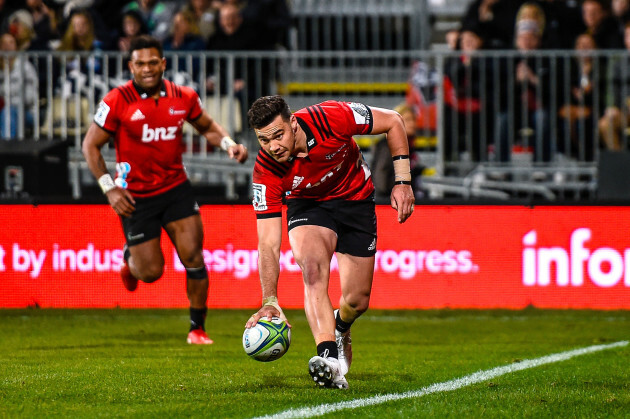 David Havili scores a try