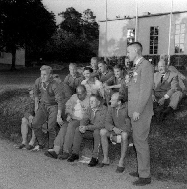 Swedish footballl team posing
