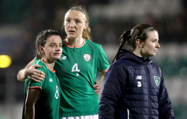 Leanne Kiernan and Louise Quinn dejected