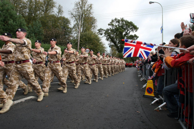 Shot soldiers Regiment return from Afghanistan