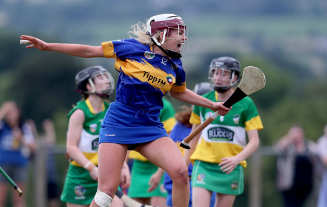 Orla O'Dwyer celebrate a late winning goal scored by Grace O'Brien