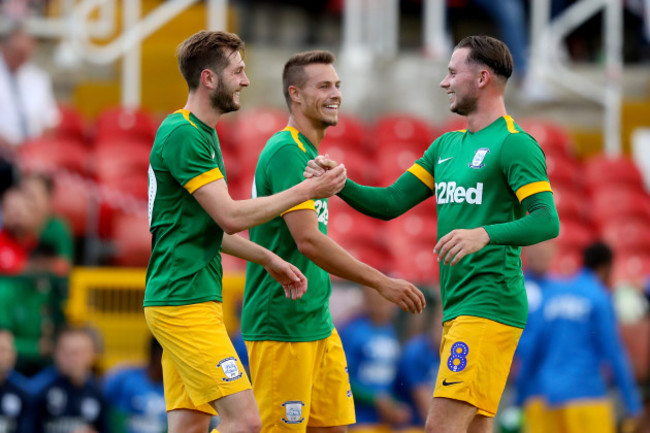 Tom Barkhuizen celebrates scoring a goal with Alan Browne