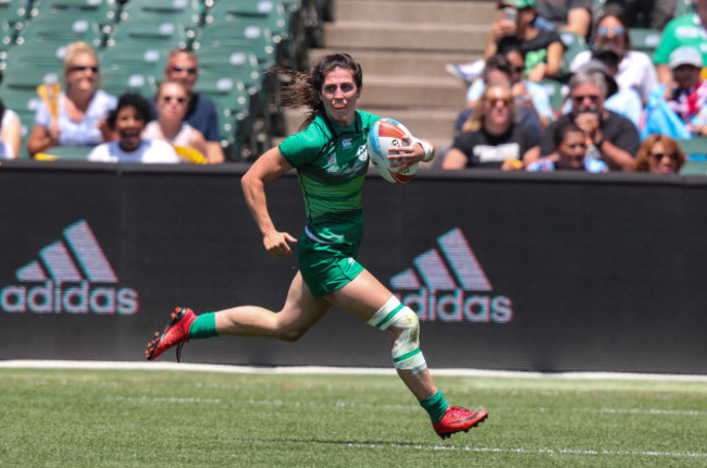 Ireland&rsquo;s Amee Leigh Murphy Crowe runs in for a try