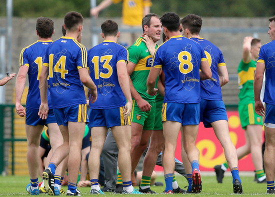 The two teams scuffle at half time