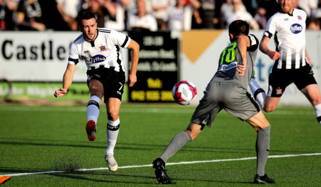 Michael Duffy shoots on goal