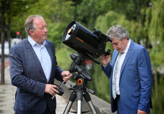 NO FEE 14 Thomas Grubb telescope maker plaque