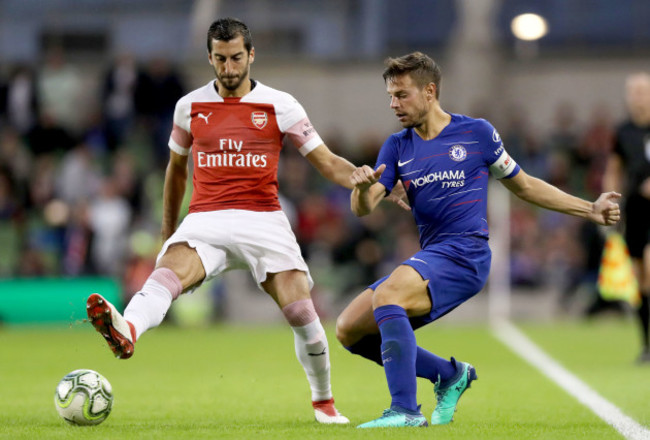 Cesar Azpilicueta with Henrikh Mkhitaryan