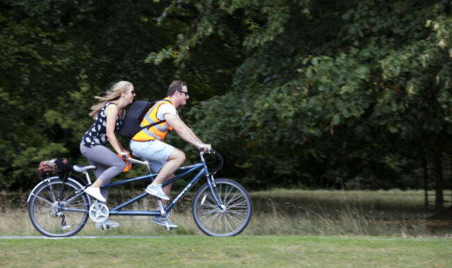 GETTING READY FOR THE POPE 758A8113_90550474