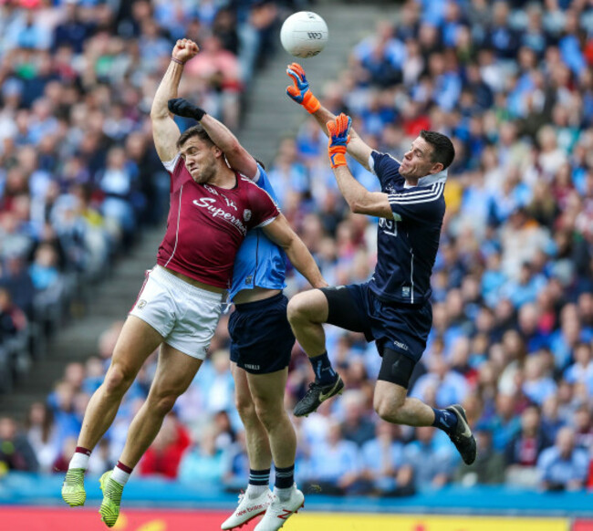 Damien Comer scores a goal