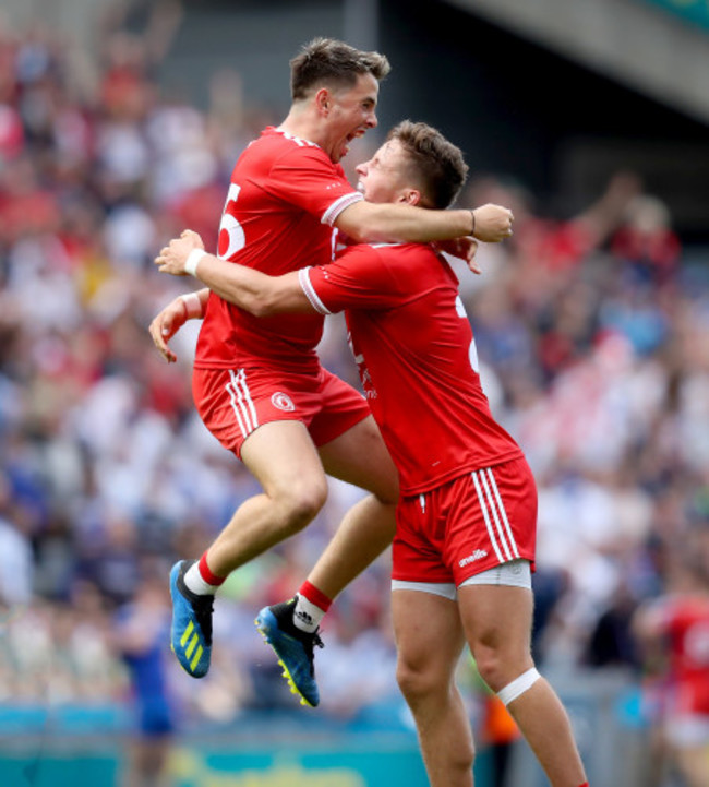 Michael McKernan and Ronan O&rsquo;Neill celebrate after the game
