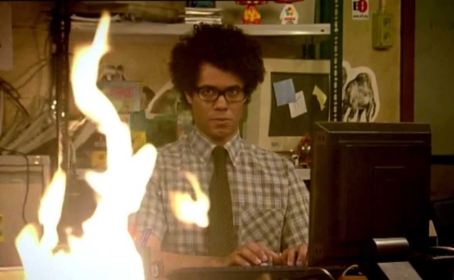 itcrowdmosscomputeronfire-580x358