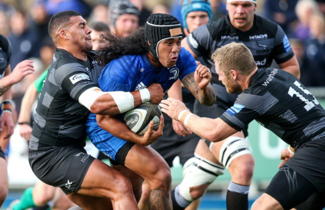 Joe Tomane tackled by Josh Matavesi and Alex Tait