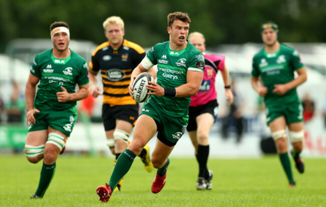 Tom Farrell makes a break