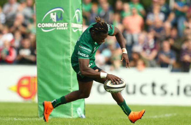Niyi Adeolokun scores his sides fourth try