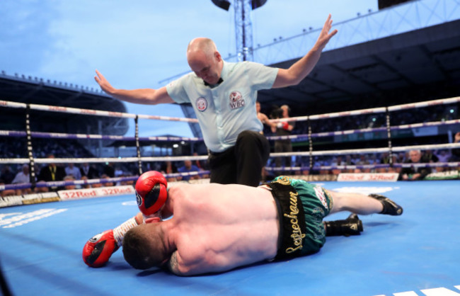 Paddy Barnes is defeated by Cristofer Rosales