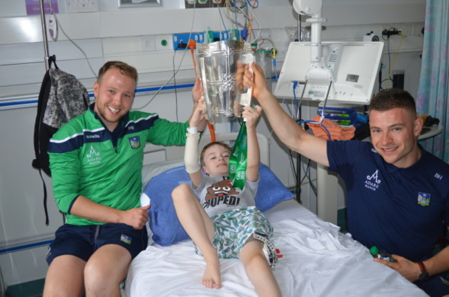 Limerick Hurlers visit Temple Street 002