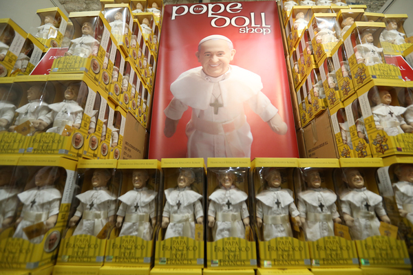 pope doll 761_90552013