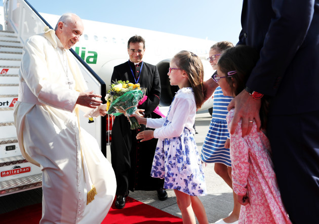 NO FEE DFA POPE FRANCIS VISIT ARRIVAL AT DUBLIN AIRPORT JB5