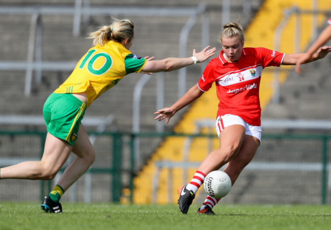 Saoirse Noonan scores a goal