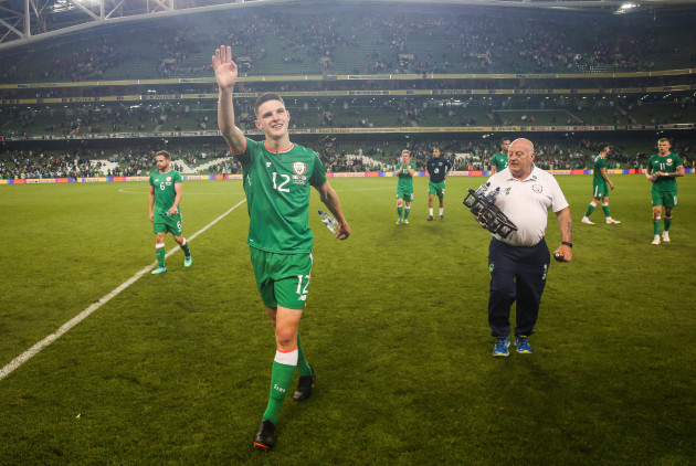Declan Rice waves to the crowd