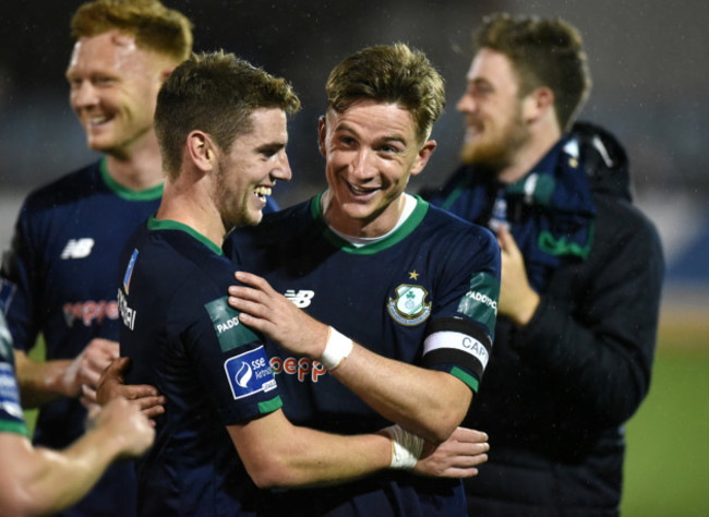 Dylan Watts celebrates scoring the winning penalty in injury time with Ronan Finn