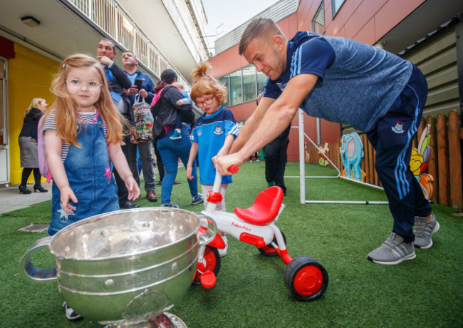 Jonny Cooper with Dawn Fahy and Zoe Lonergan