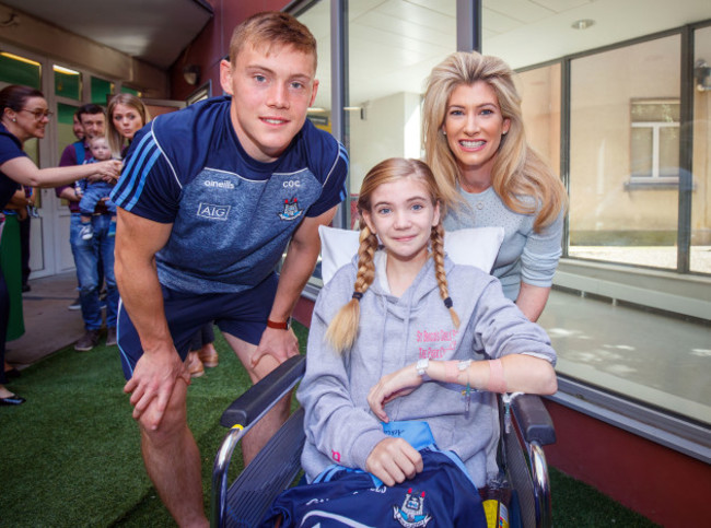 Con O'Callaghan with Chloe Byrne and Louise Loughman-Byrne