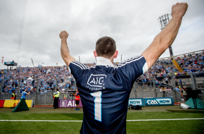 Stephen Cluxton acknowledges Hill 16