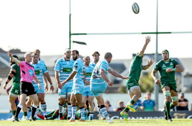 Stuart Hogg kicks the winning drop goal