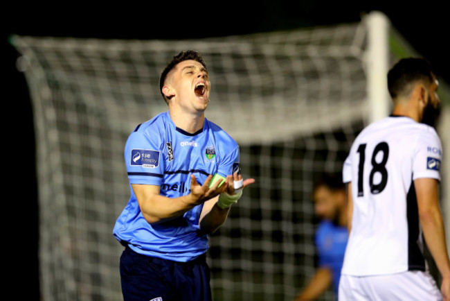 Gary O'Neill reacts to a missed chance