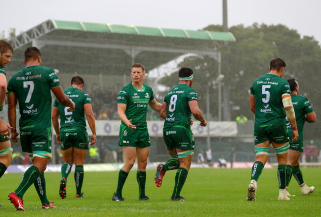 Eoin Griffin congratulates Paul Boyle on his try