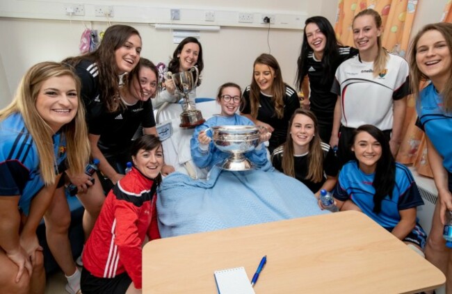 Cork players with Sarah McLoughlin